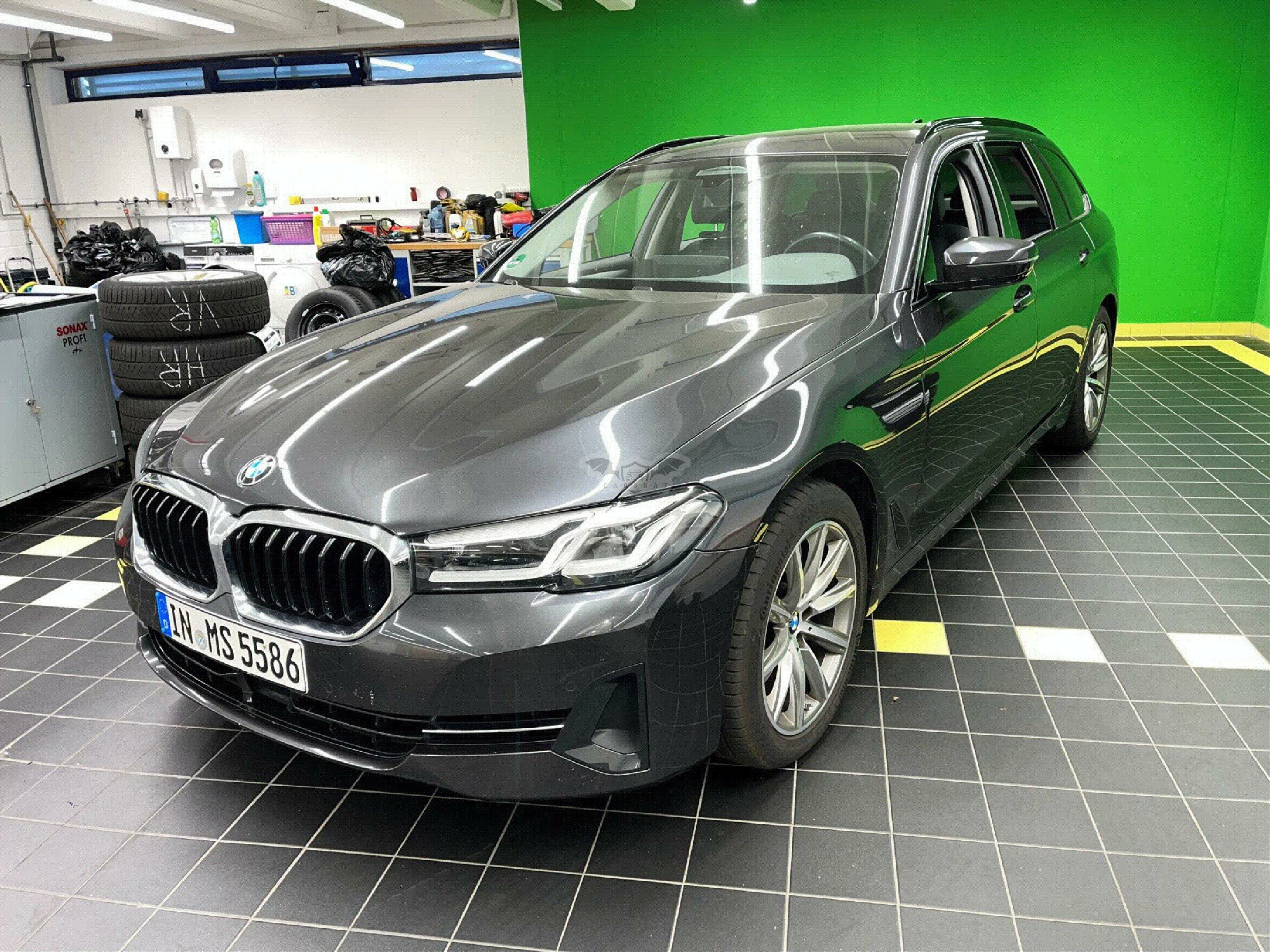 BMW 5 Series Touring 520d 2023