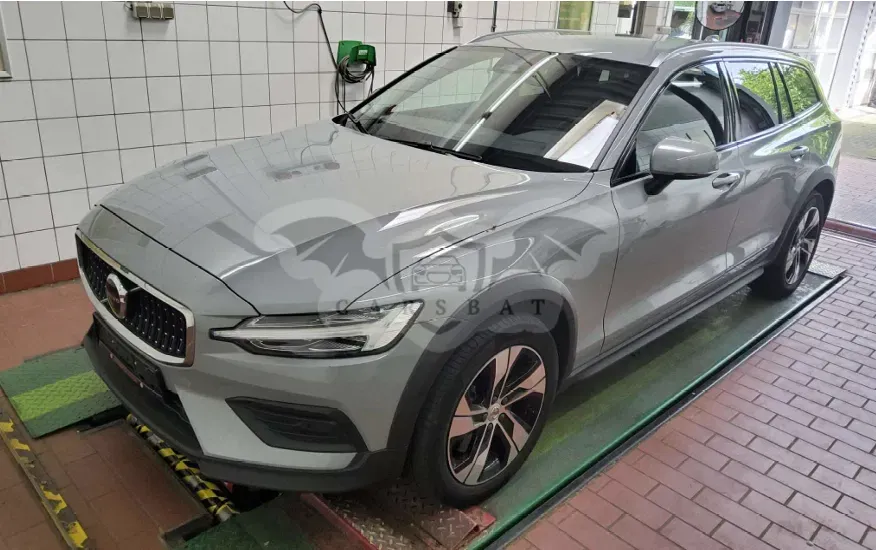 Volvo V60 Cross Country B5 Plus 2024
