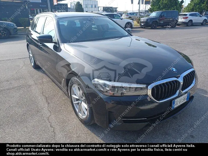 BMW 5 Series Touring 520d Business 2022