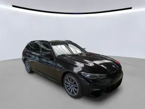 BMW 3 Series Touring 330e 2022