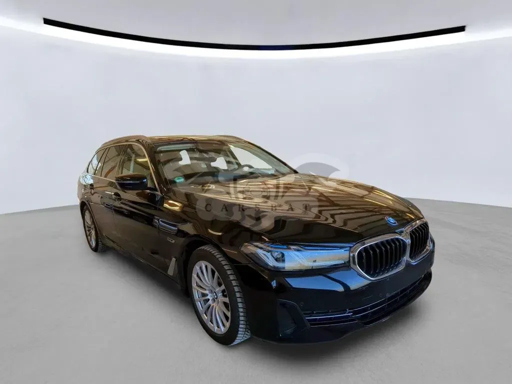BMW 5 Series Touring 530e 2023