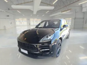 Porsche Macan 2.0 2021
