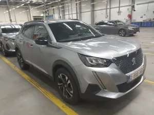 Peugeot 2008 1.2i Allure 2023