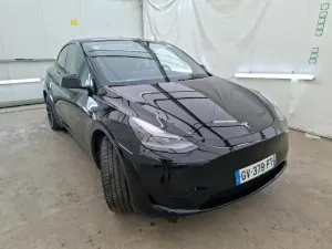 Tesla Model Y Standard Range 2024