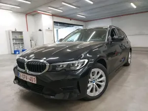 BMW 3 Series Touring 320e Business 2022
