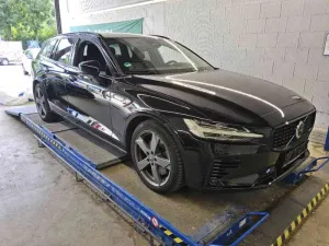 Volvo V60 T6 Plus Dark 2022
