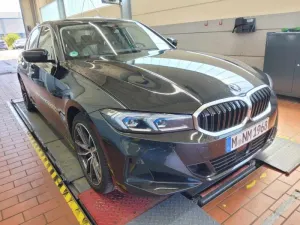 BMW 3 Series 318d 2023