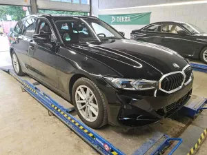 BMW 3 Series Touring 320i 2025