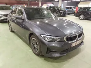 BMW 3 Series 318d 2021