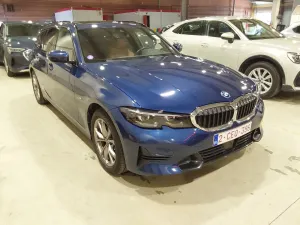 BMW 3 Series Touring 320e 2022