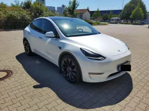 Tesla Model Y Performance 2024