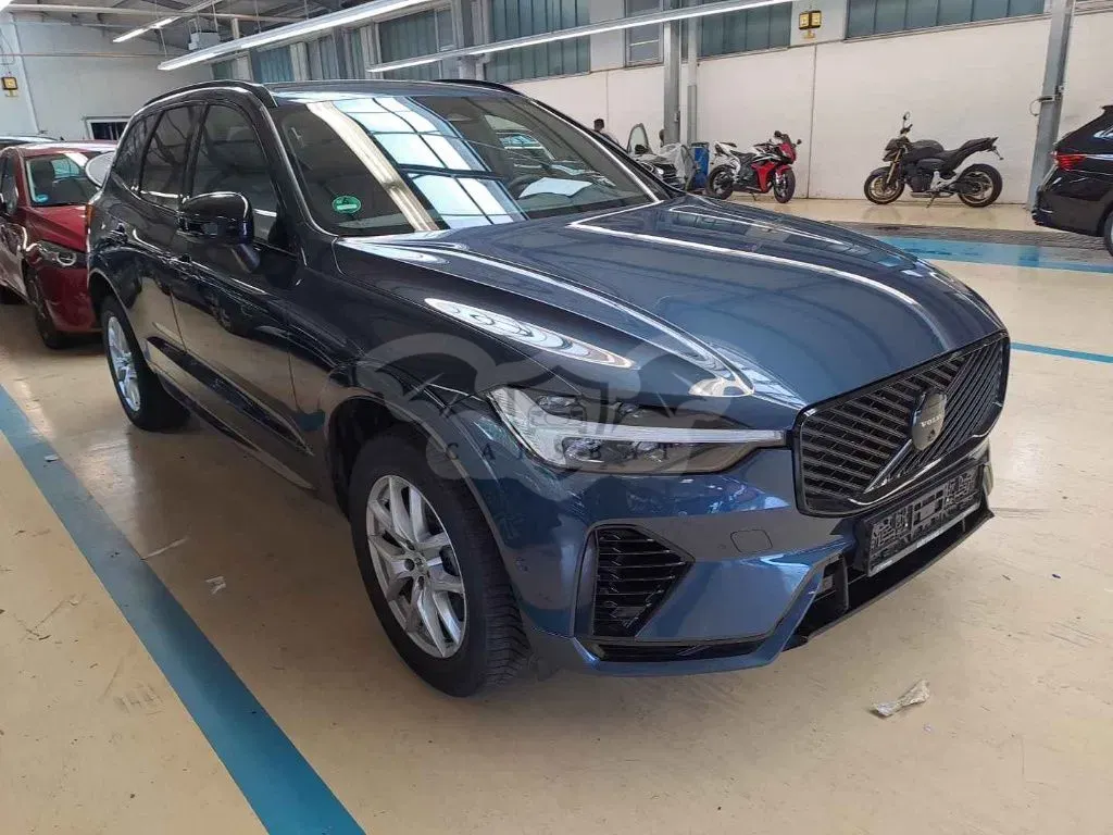 Volvo XC60 Plus 2025