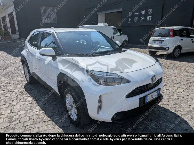 Toyota Yaris 1.5h Business 2022