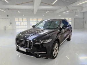 Jaguar F-Pace 2.0 P400e SE 2022