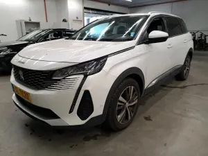 Peugeot 5008 1.2i Allure 2021
