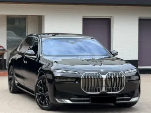 BMW 7 Series 740 2024