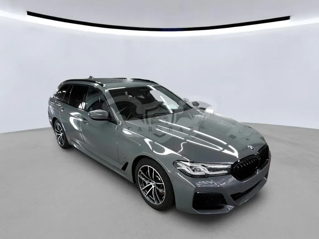BMW 5 Series Touring 530i 2022