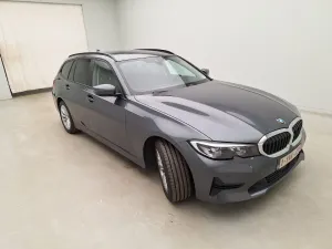 BMW 3 Series Touring 330e 2021