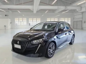 Peugeot 208 1.2i Active Pack 2022