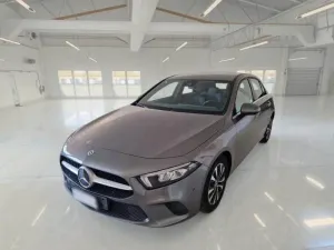 Mercedes-Benz A 180d Business Extra 2021
