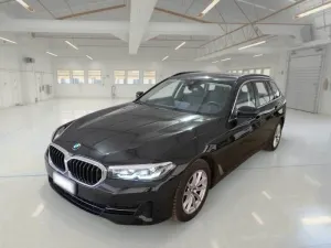 BMW 5 Series Touring 518d Business 2023