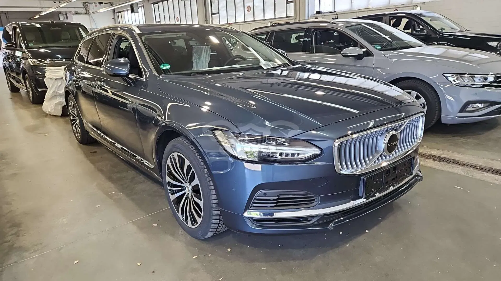 Volvo V90 T6 Core 2025