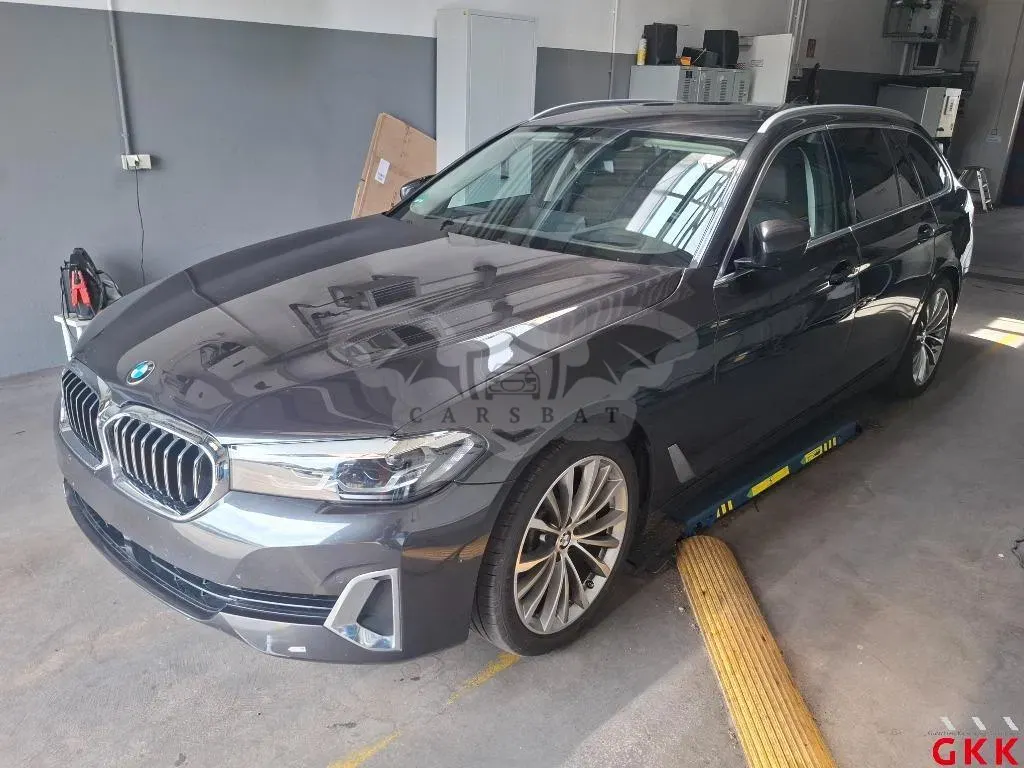 BMW 5 Series Touring 530i Luxury 2023