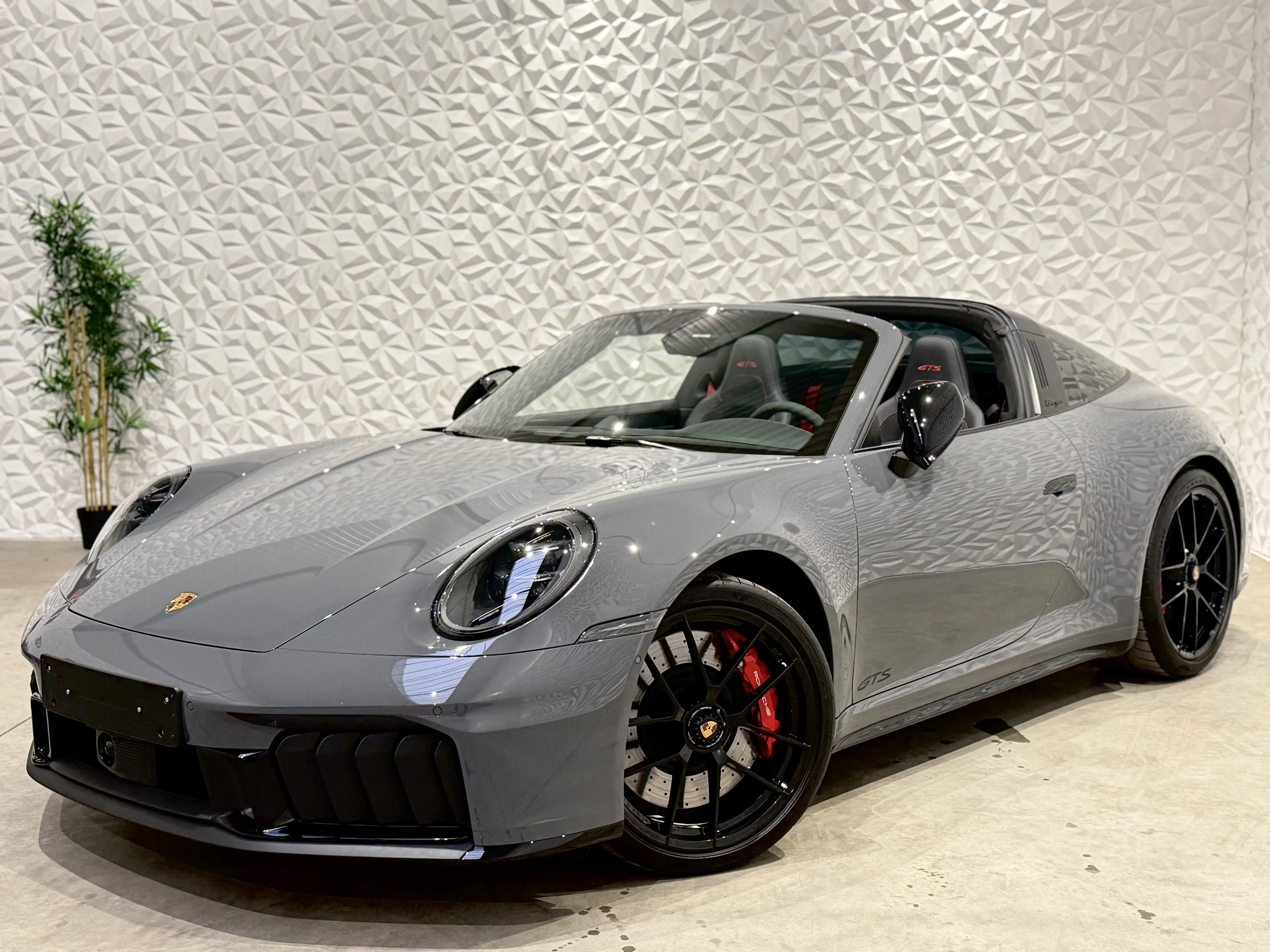 Porsche 911 4 3.6 GTS 2025