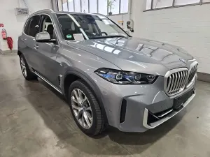 BMW X5 50e 2024