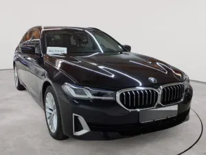 BMW 5 Series Touring 520d Luxury 2022