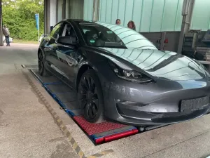 Tesla Model 3 Long Range Performance 2023