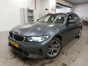 BMW 3 Series Touring 320e Sport 2021