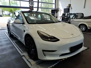 Tesla Model 3 Long Range Performance 2023