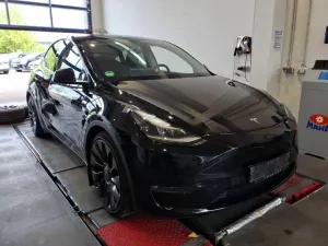 Tesla Model Y Performance 2023