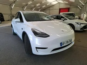 Tesla Model Y Standard Range 2023