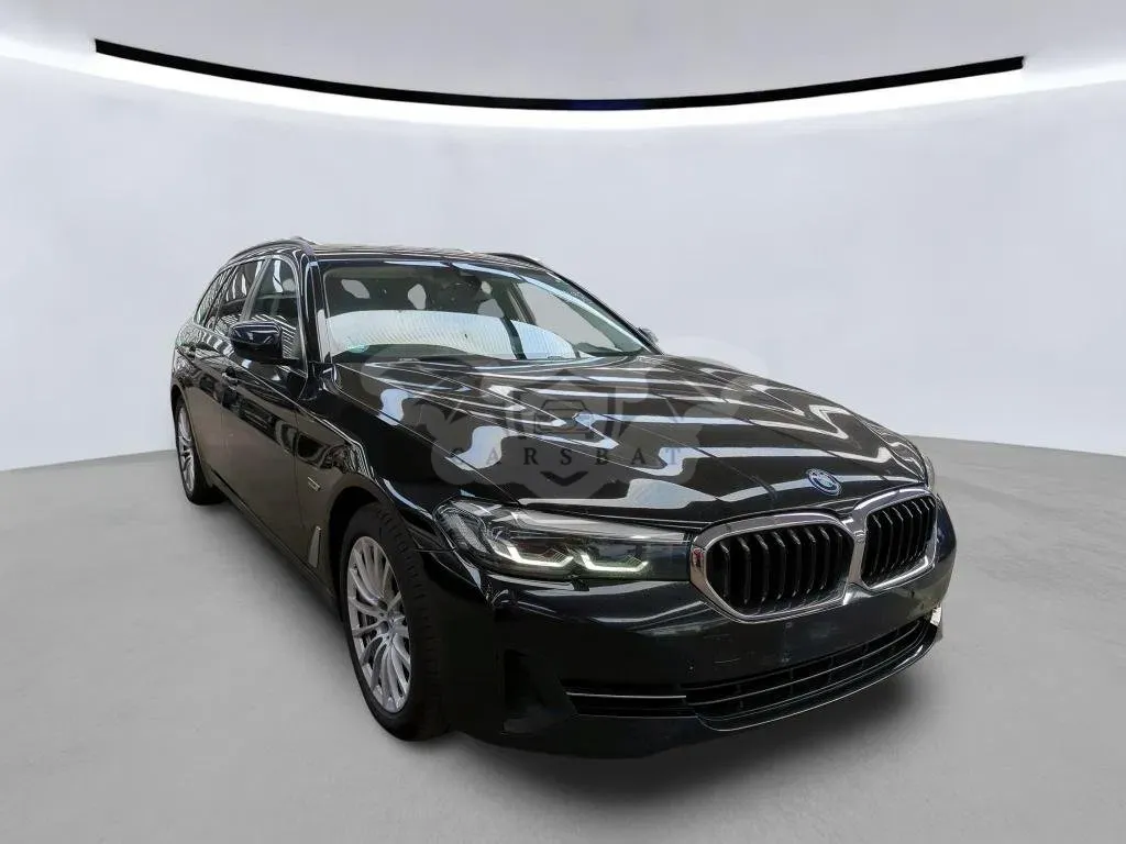 BMW 5 Series Touring 530e 2023