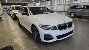 BMW 3 Series Touring 320e M Sport 2022
