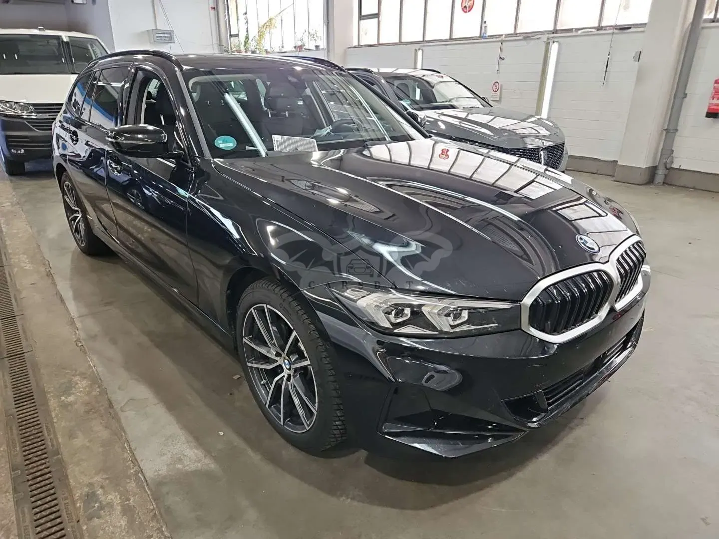 BMW 3 Series Touring 330e 2025