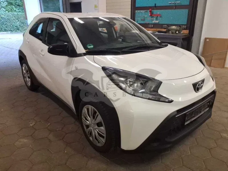 Toyota Aygo X S-CVT Play 2024