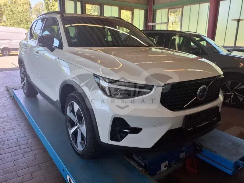 Volvo XC40 B4 Plus Dark 2024