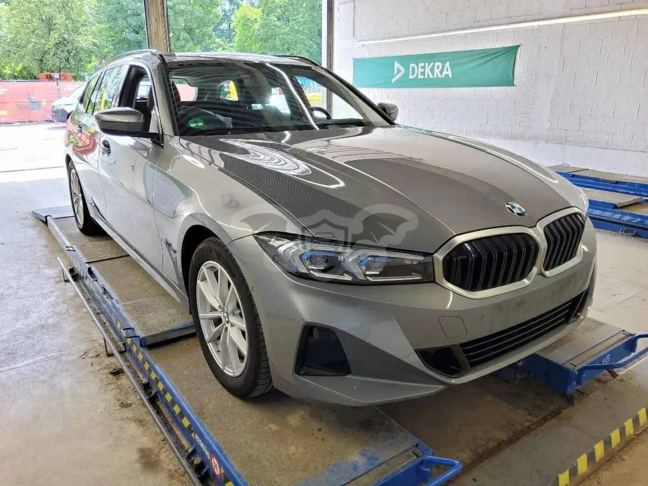 BMW 3 Series Touring 318d 2023