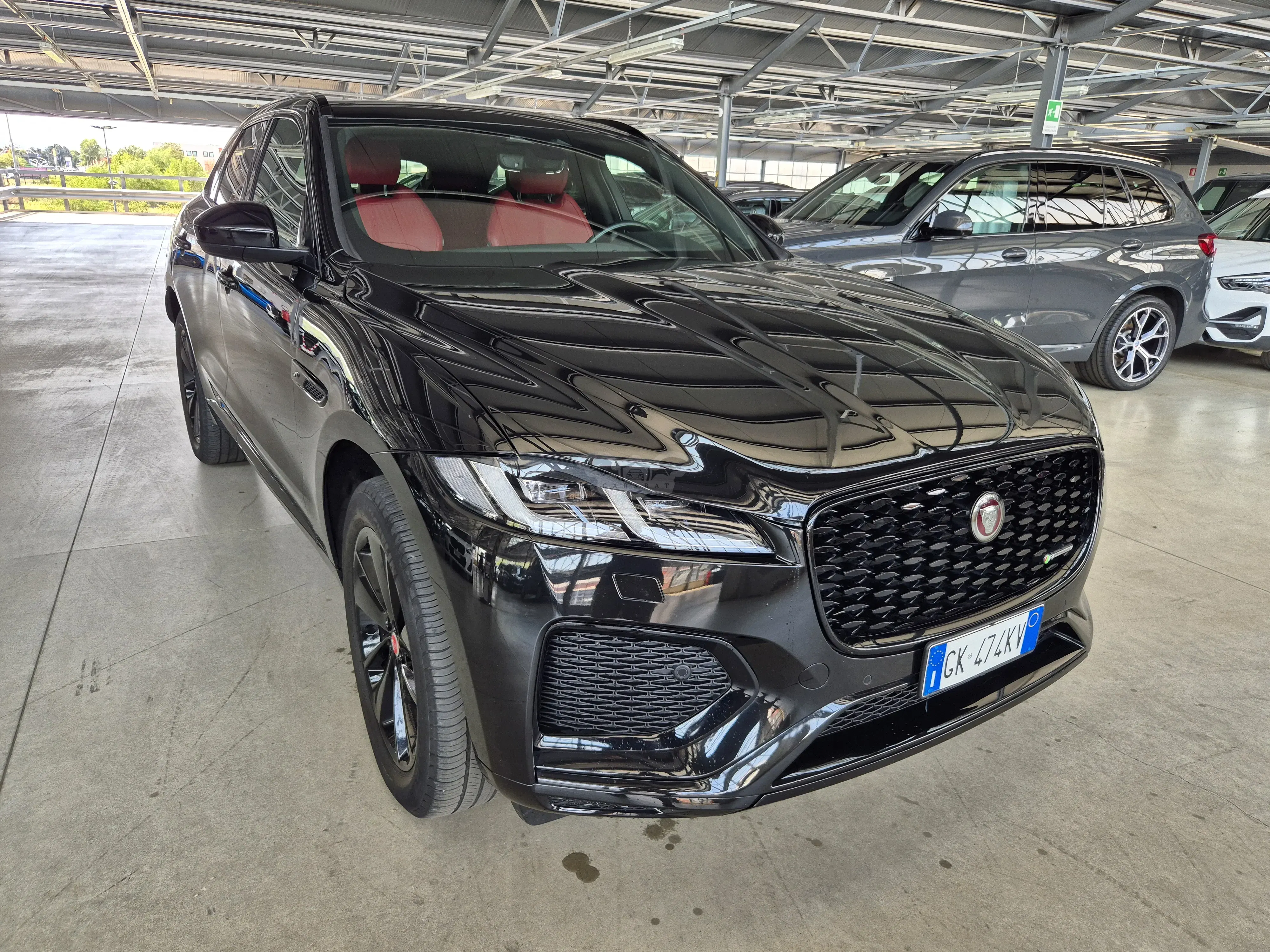 Jaguar F-Pace 2.0i R-Dynamic 2022