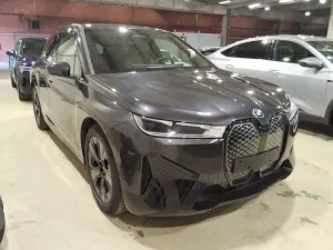 BMW iX 40 2024