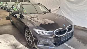 BMW 3 Series Touring 320i 2023
