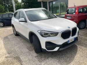 BMW X1 18d Business 2022