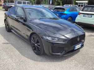 Jaguar XE 2.0d S 2023