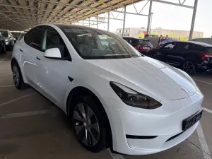 Tesla Model Y 60 kWh 2023
