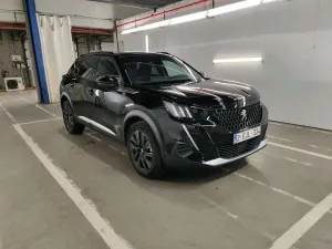 Peugeot 2008 1.2i GT 2023