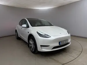 Tesla Model Y Standard Range 60 kWh 2023