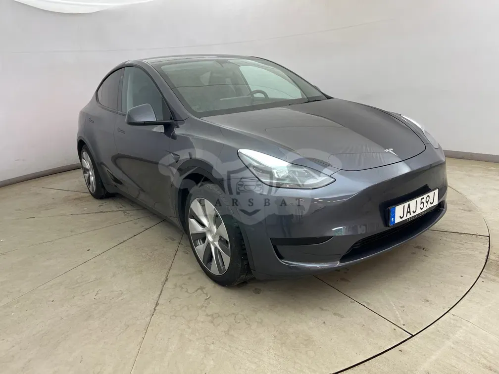 Tesla Model Y Standard Range 60 kWh 2023